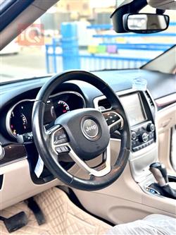 جیپ گراند شیرۆکی